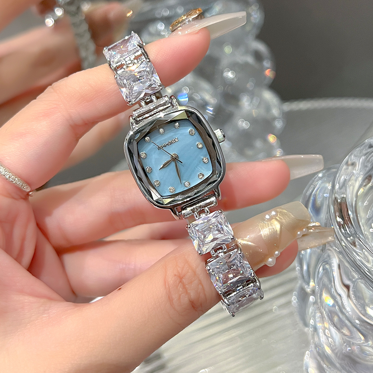 2025 High-endผู้หญิงนาฬิกาเพชร - High Jewelry Watches บทวิจารณ์และราคา