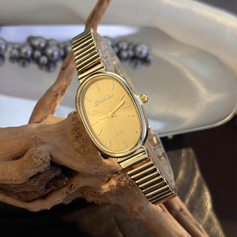 นาฬิกาควอตซ์ทรงรีสไตล์เรโทรสีท - High Jewelry Watches บทวิจารณ์และราคา